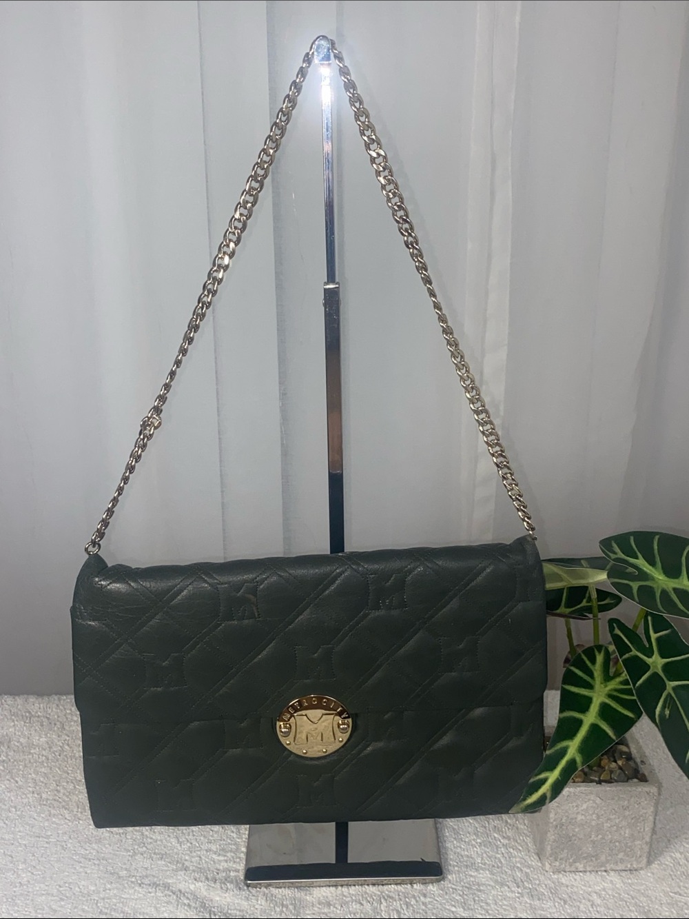 GUC Metrocity Quilted Leather Chain Shoulder Bag
